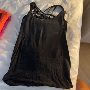 Lululemon black Free to be Wild tank sz 4